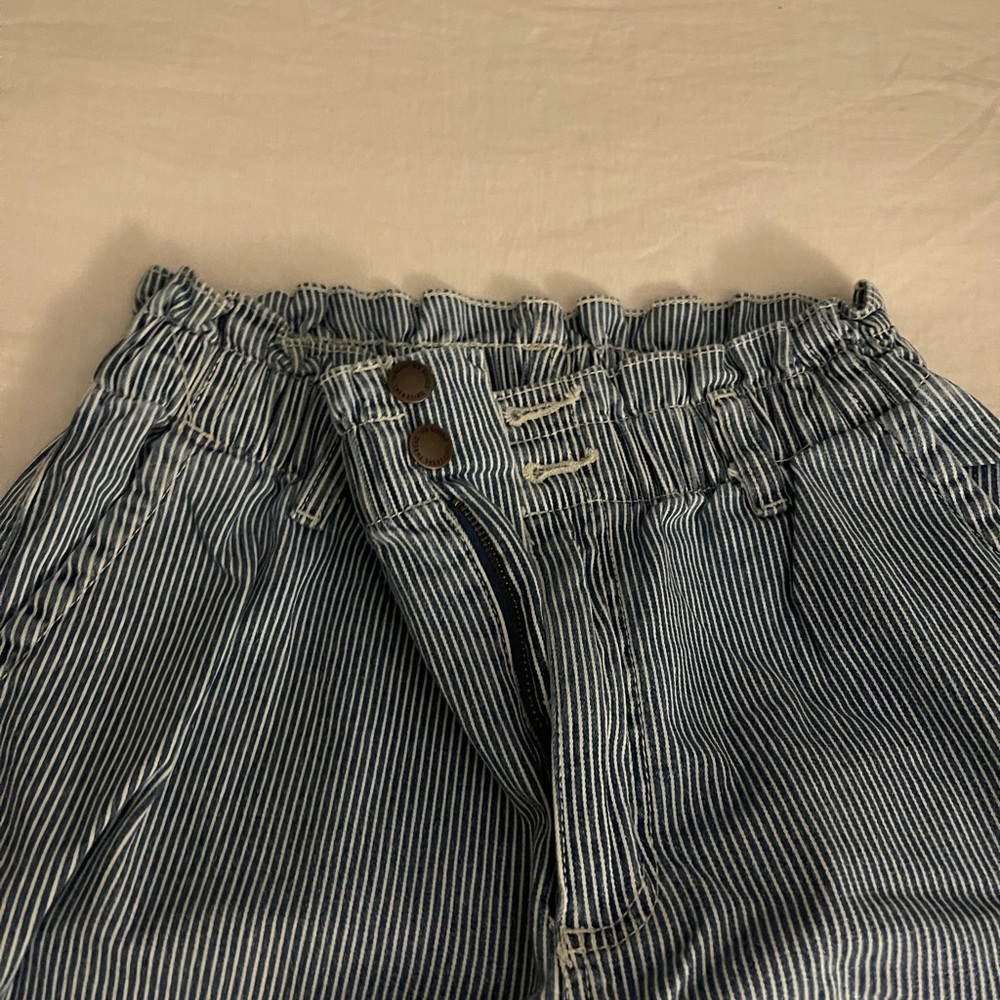 Universal Thread High Waisted Ruffle Pants - Picture 3 of 6
